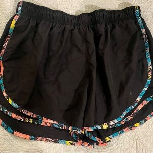 XL Black Women's DRI-FIT Shorts with Multicolor Trim